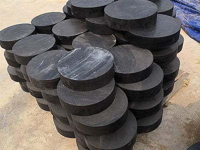 宜州区板式橡胶支座由若干层橡胶片与薄钢板经加压硫化
